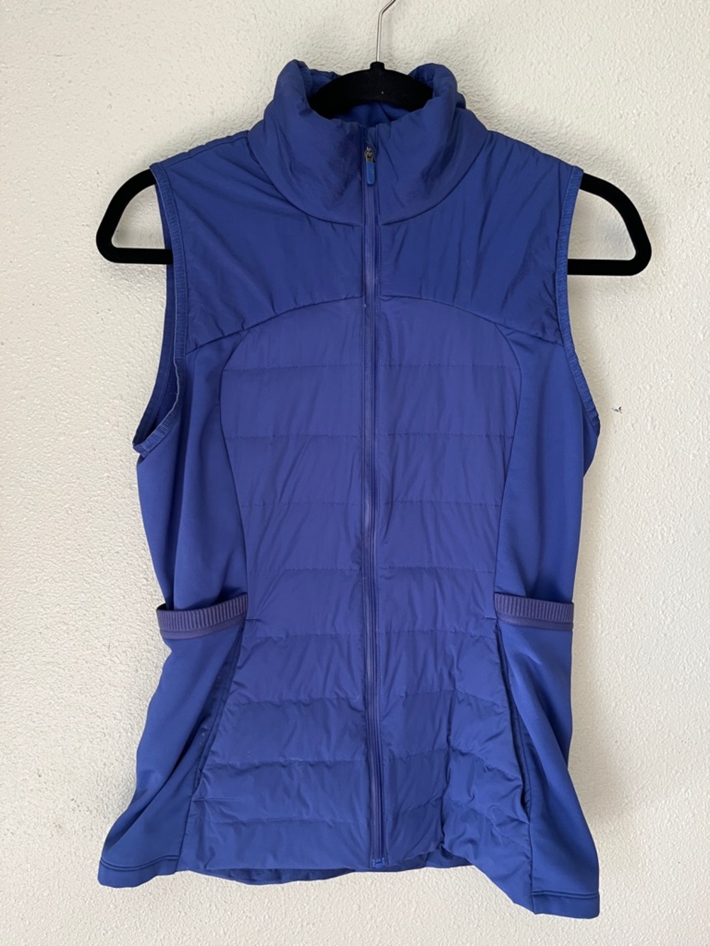Lululemon Down for it all Vest in psychic blue size 8